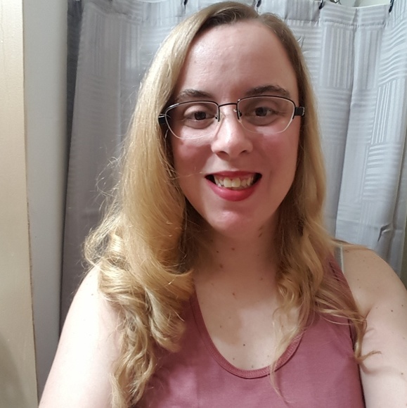 Meet your Posher, Kayla - Picture 1 of 1